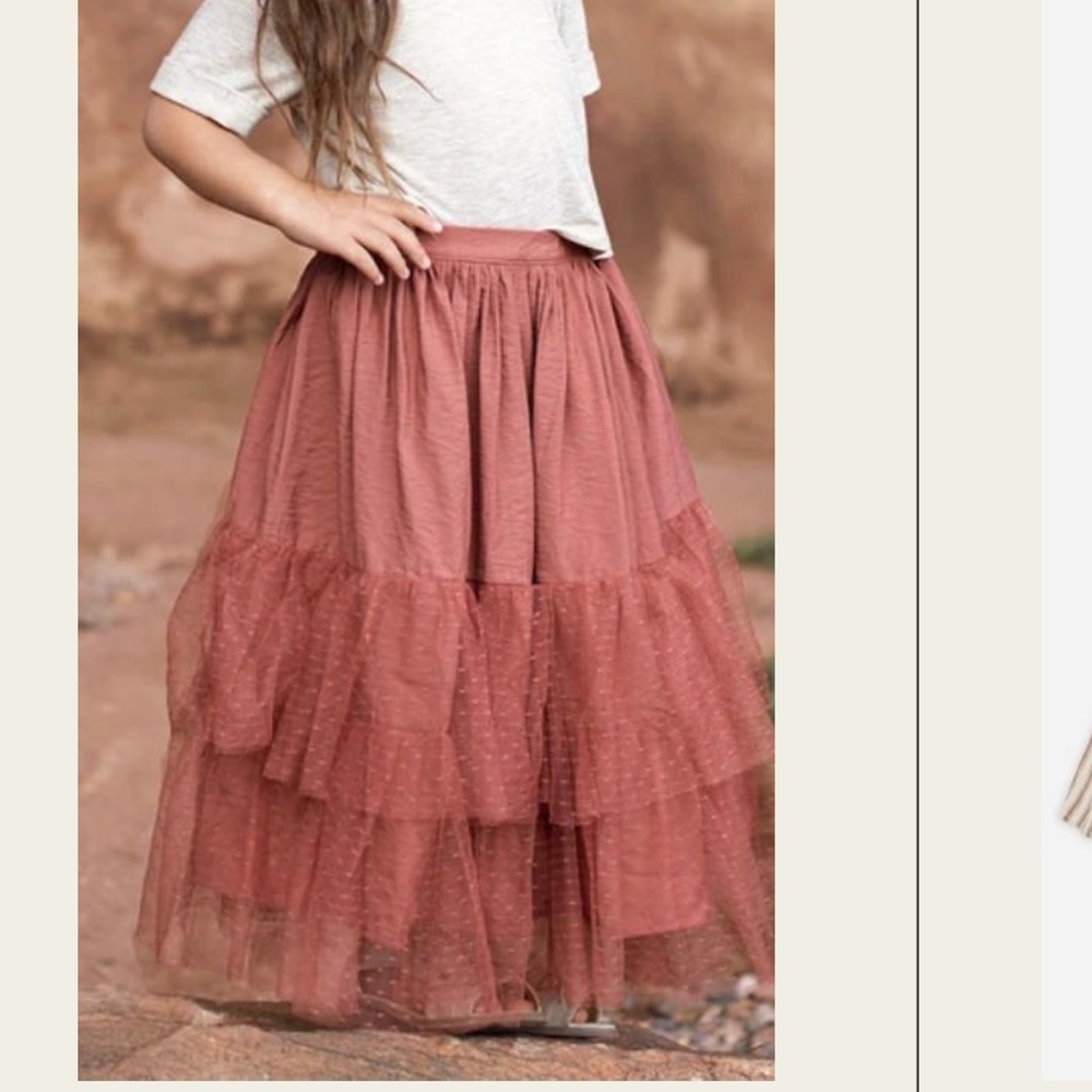 Mia Joy Mauve skirt, 5T, smoke free home
